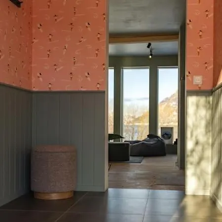 Oceanfront Vakantiehuis Lyngedal