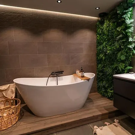 Oceanfront Vakantiehuis Lyngedal