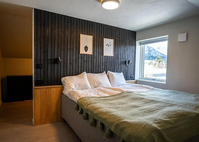 Oceanfront Vakantiehuis Lyngedal